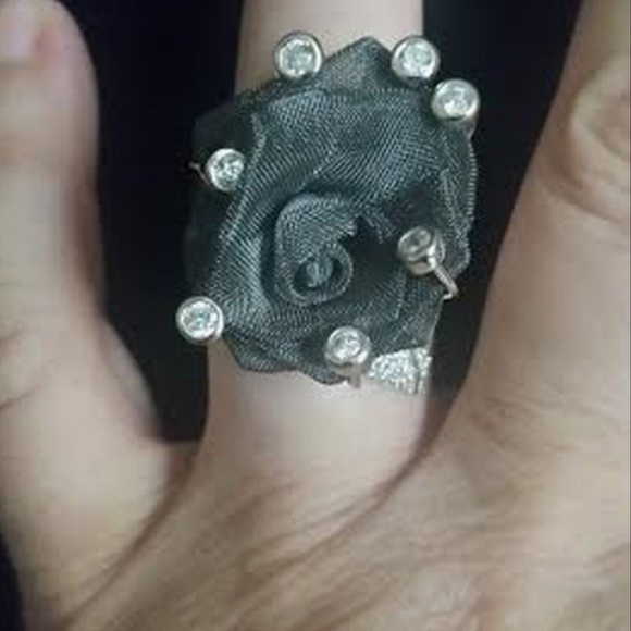 NWT Gen. White Topaz, Blk Metal SS Ring - Picture 6 of 8